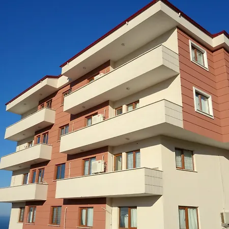 Konaklar Premium アパートホテル トラブゾン