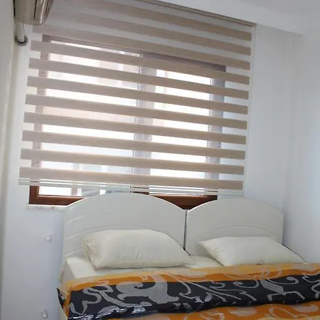 空那卡拉尔尊贵酒店 2*